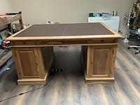 Eikenhouten bureau. - afbeelding 2 van  5