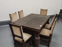 Eikenhouten eettafel met uitschuifbaar blad vlaamse stijl afm. 150x100 cm, 6 houten stoelen met beige stoffen zit - afbeelding 3 van  13