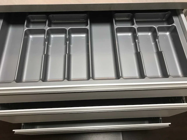 Eiland keukenopstelling expo 26 wit - afbeelding 7 van  17