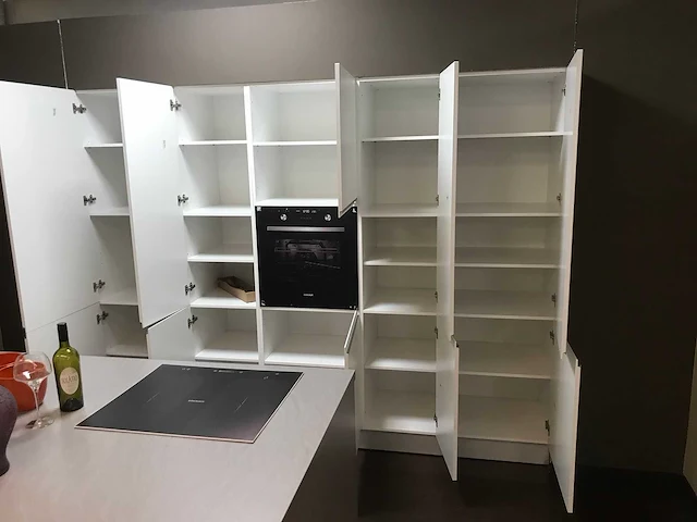 Eiland keukenopstelling expo 26 wit - afbeelding 9 van  17