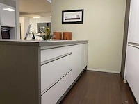 Eiland keukenopstelling expo 26 wit - afbeelding 11 van  17