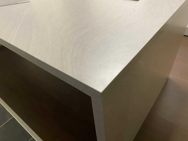 Eiland keukenopstelling expo 26 wit - afbeelding 14 van  17