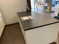 Eiland keukenopstelling expo 30 in bouwpakket - afbeelding 20 van  22