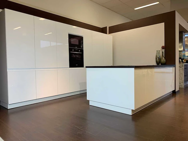 Eiland keukenopstelling expo 32 wit hoogglans in bouwpakket - afbeelding 1 van  17