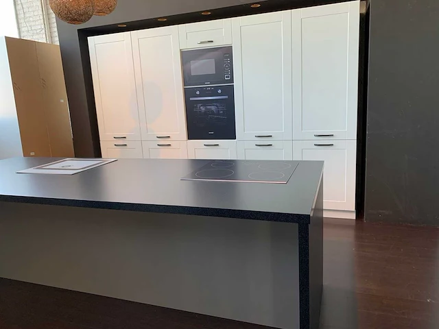 Eiland keukenopstelling expo 40 wit in bouwpakket - afbeelding 1 van  12