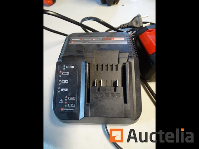 Einhell oplader, 2 einhell 4 ah accu's - 18 v - afbeelding 2 van  3