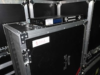 Elation - - evp762mh – complete led moving heads + vsc image processor + flightcases (set of 30 pcs) - afbeelding 1 van  2