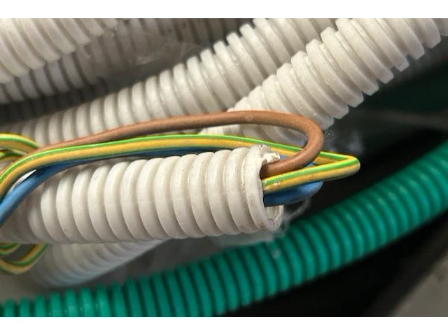 Electriciteitskabels, buizen - afbeelding 3 van  4