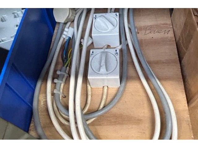Electriciteitstoebehoren niko - afbeelding 2 van  5