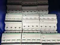 Electriciteitstoebehoren schneider - afbeelding 2 van  6