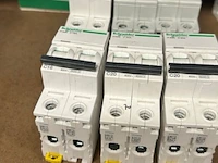 Electriciteitstoebehoren schneider - afbeelding 3 van  6