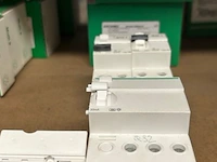 Electriciteitstoebehoren schneider - afbeelding 4 van  6