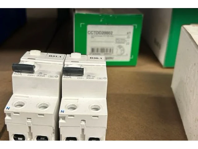 Electriciteitstoebehoren schneider - afbeelding 6 van  6