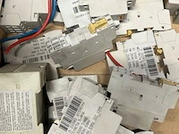 Electriciteitstoebehoren - afbeelding 3 van  3