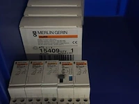 Electriciteitstoebehoren - afbeelding 2 van  6
