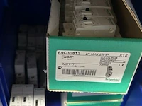 Electriciteitstoebehoren - afbeelding 4 van  6