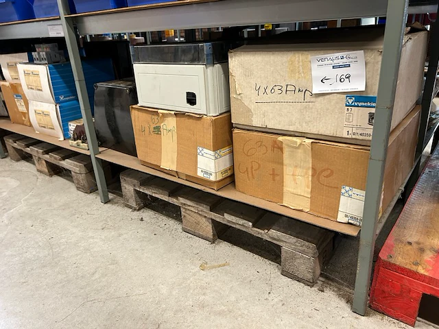 Electriciteitstoebehoren - afbeelding 1 van  5