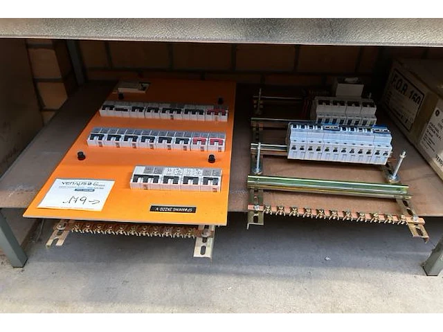 Electriciteitstoebehoren - afbeelding 3 van  9