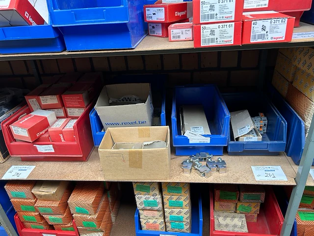 Electriciteitstoebehoren - afbeelding 1 van  6