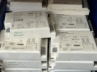 Electriciteitstoebehoren - afbeelding 2 van  7