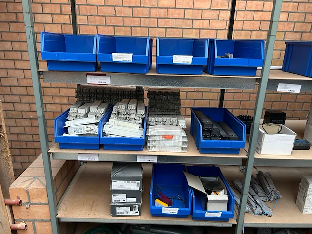 Electriciteitstoebehoren - afbeelding 1 van  8