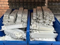 Electriciteitstoebehoren - afbeelding 2 van  8