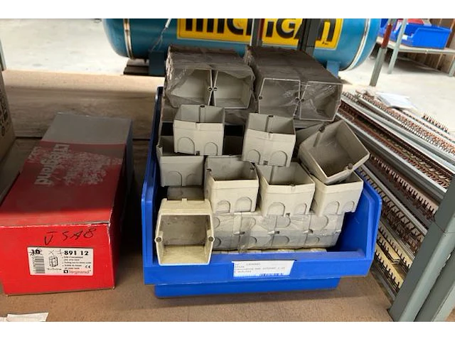 Electriciteitstoebehoren - afbeelding 5 van  7