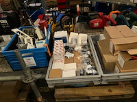 Electriciteitstoebehoren - afbeelding 1 van  6