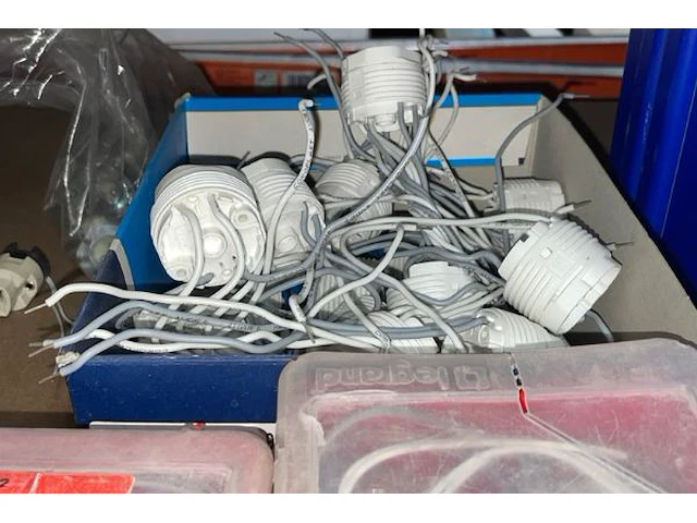 Electriiteitstoebehoren - afbeelding 9 van  12