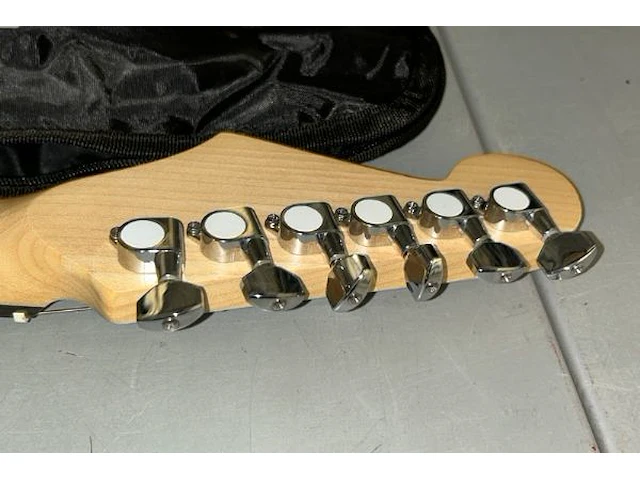 Electrische gitaar - afbeelding 7 van  16