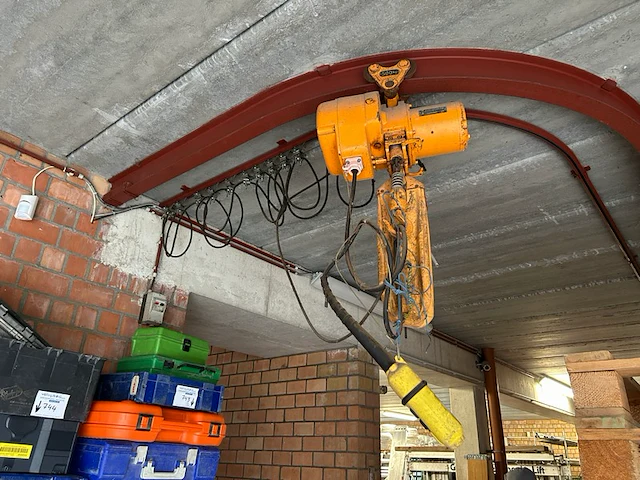 Electrische takel kito - afbeelding 1 van  9
