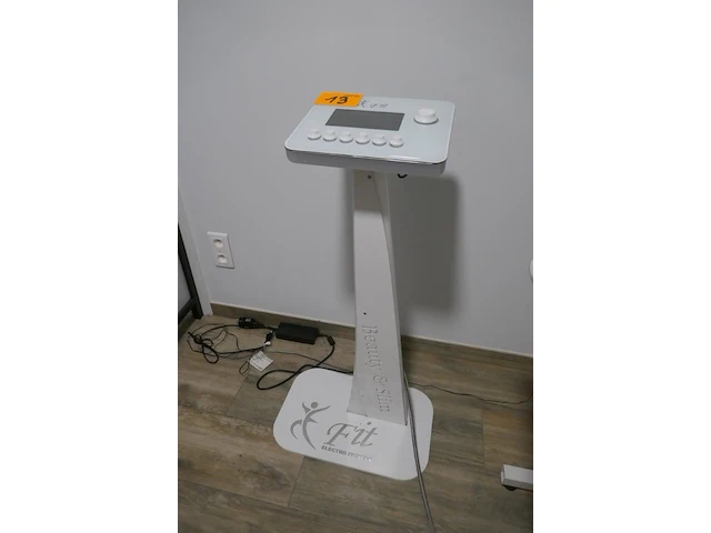 Electrofitness toestel e-fit infinity - afbeelding 1 van  3