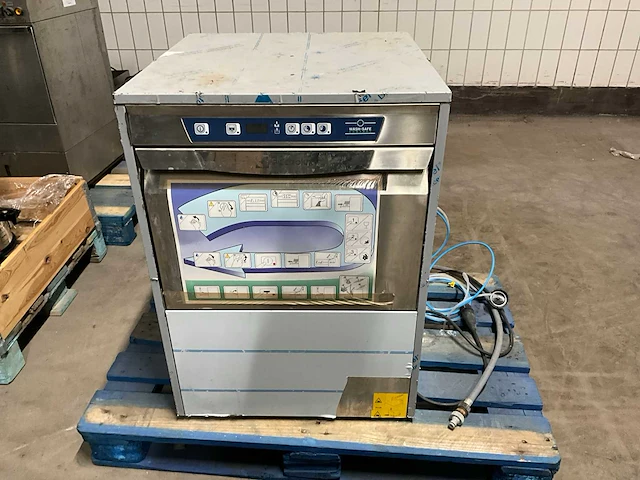 Electrolux - eucaidd - door type washer - afbeelding 1 van  8