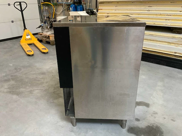 Electrolux 09 ma081 ijsmachine 2011 - afbeelding 8 van  12