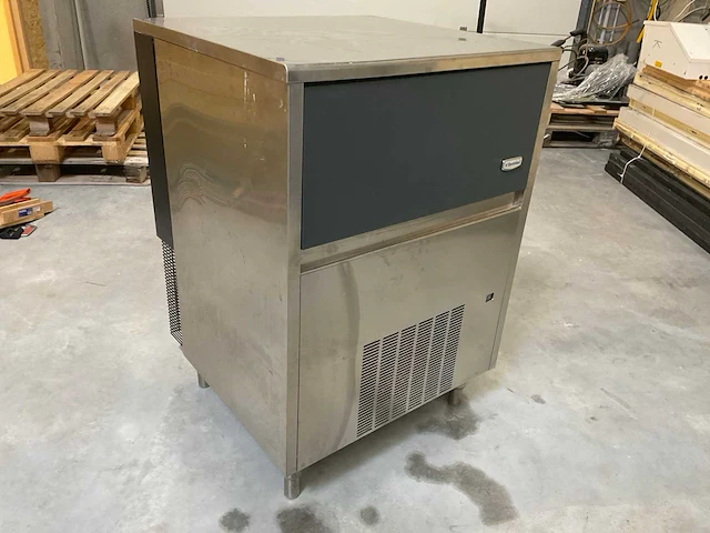 Electrolux 09 ma081 ijsmachine 2011 - afbeelding 9 van  12