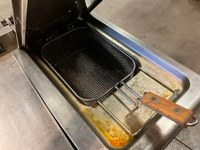 Electrolux dubbele friteuse - afbeelding 9 van  11