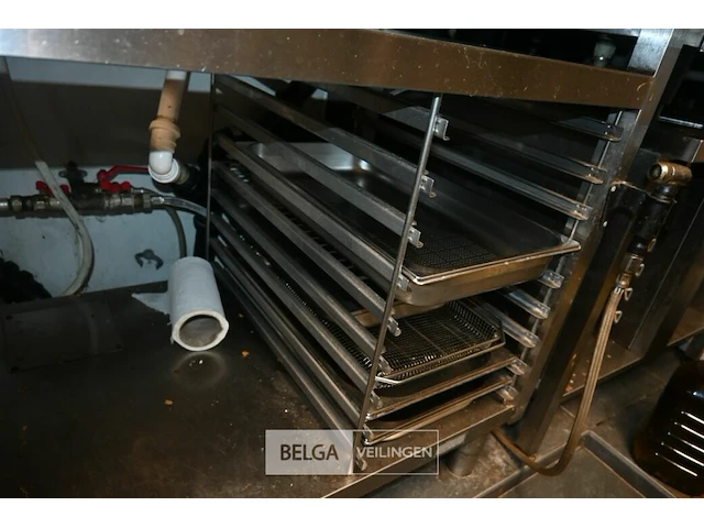 Electrolux oven met inox ondertafel - afbeelding 6 van  6