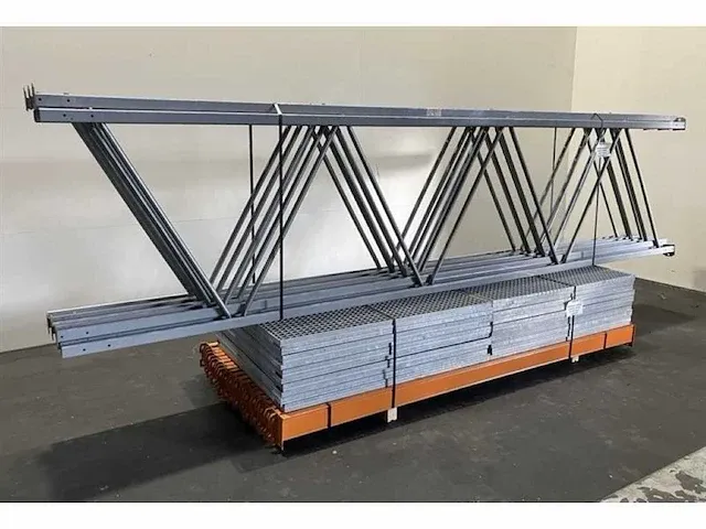 Electrolux palletstelling lengte 14015 x hoogte 4500 x diepte 1050 mm 2 niveaus occasie - afbeelding 1 van  3
