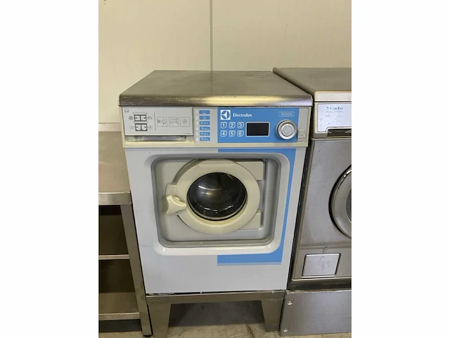Electrolux w 555 h industriële textielwasmachine - afbeelding 3 van  5
