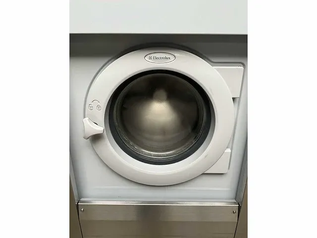 Electrolux w4130 h industriële wasmachine - afbeelding 6 van  9