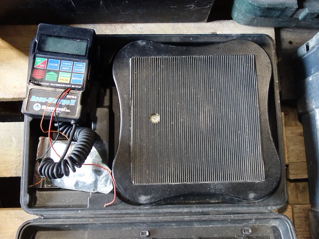Electronic refrigerant scale mastercool - afbeelding 2 van  3