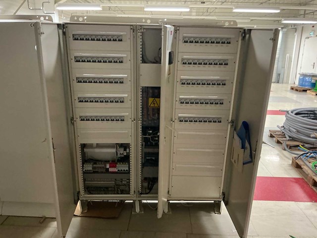 Electronica - afbeelding 2 van  4