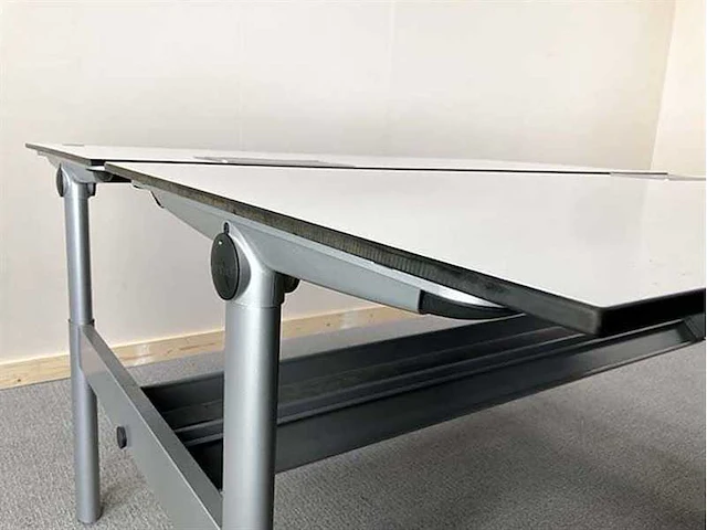 Elektr. verstelbaar ahrend - bureau (4x) - afbeelding 2 van  26