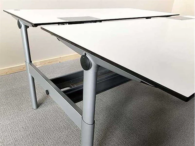 Elektr. verstelbaar ahrend - bureau (4x) - afbeelding 26 van  26