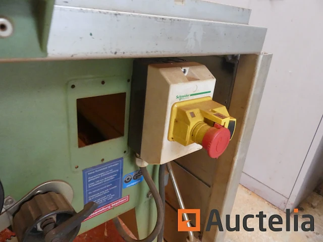 Elektra beckum pk250 cirkelzaag op de bouwplaats - afbeelding 6 van  9