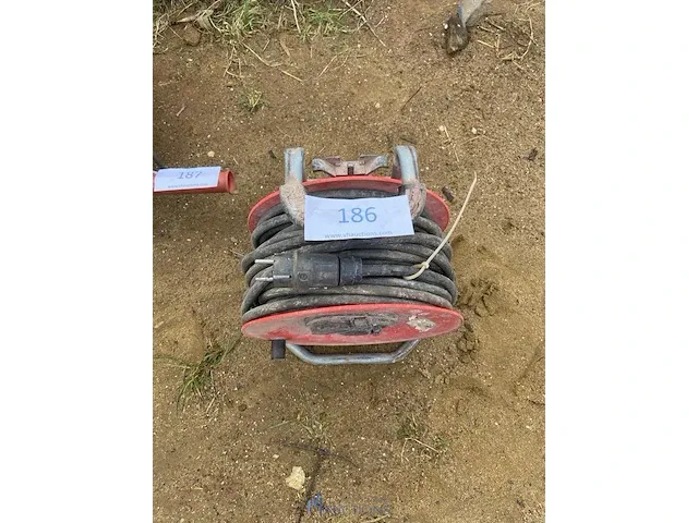 Elektriciteitskabel op haspel - afbeelding 2 van  3