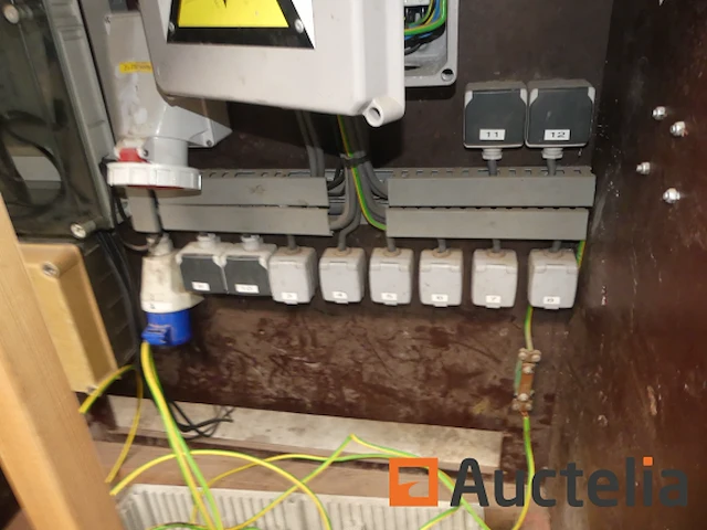 Elektriciteitskast op wielen - afbeelding 12 van  14