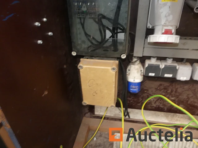 Elektriciteitskast op wielen - afbeelding 13 van  14