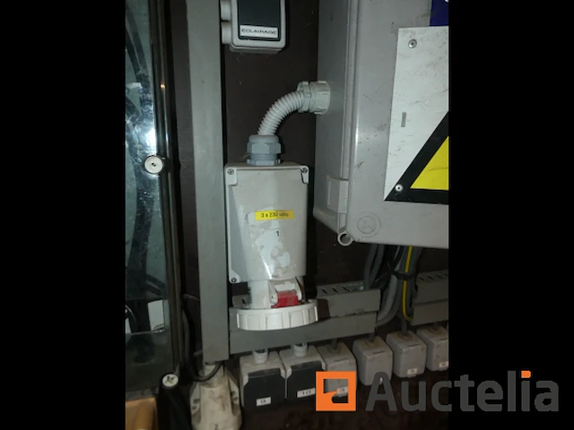 Elektriciteitskast op wielen - afbeelding 14 van  14