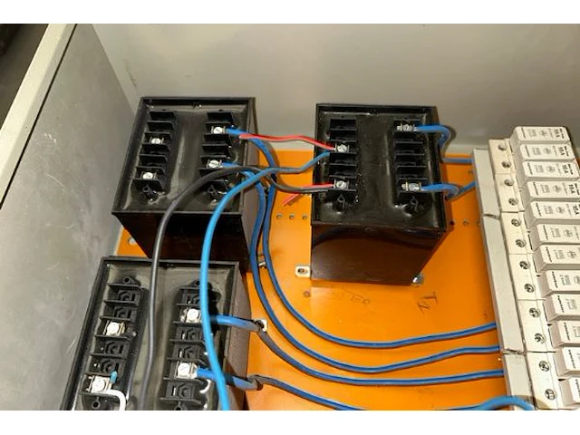 Elektriciteitskast - afbeelding 2 van  4